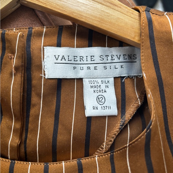 VTG | SILK- Valeria Steven’s brown striped blouse | size 12 - Picture 5 of 6